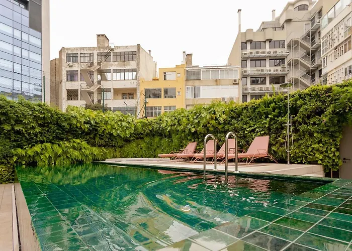 Luster Hotel