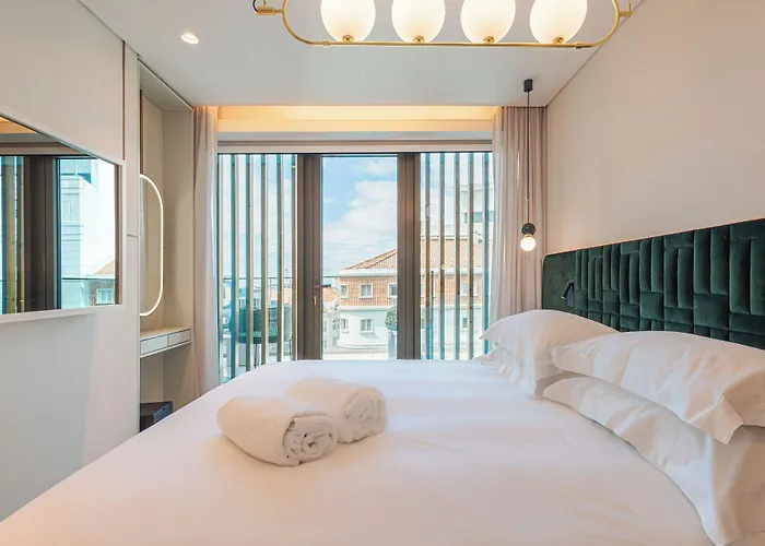 Luster Hotel